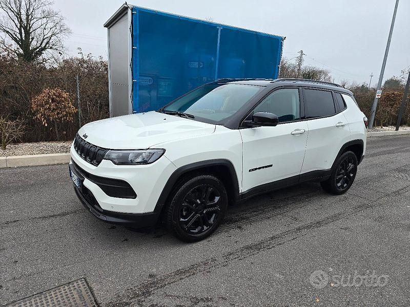 Usata Jeep Compass Night Eagle 131 CV (96 kW) 2024 Bianco SUV
