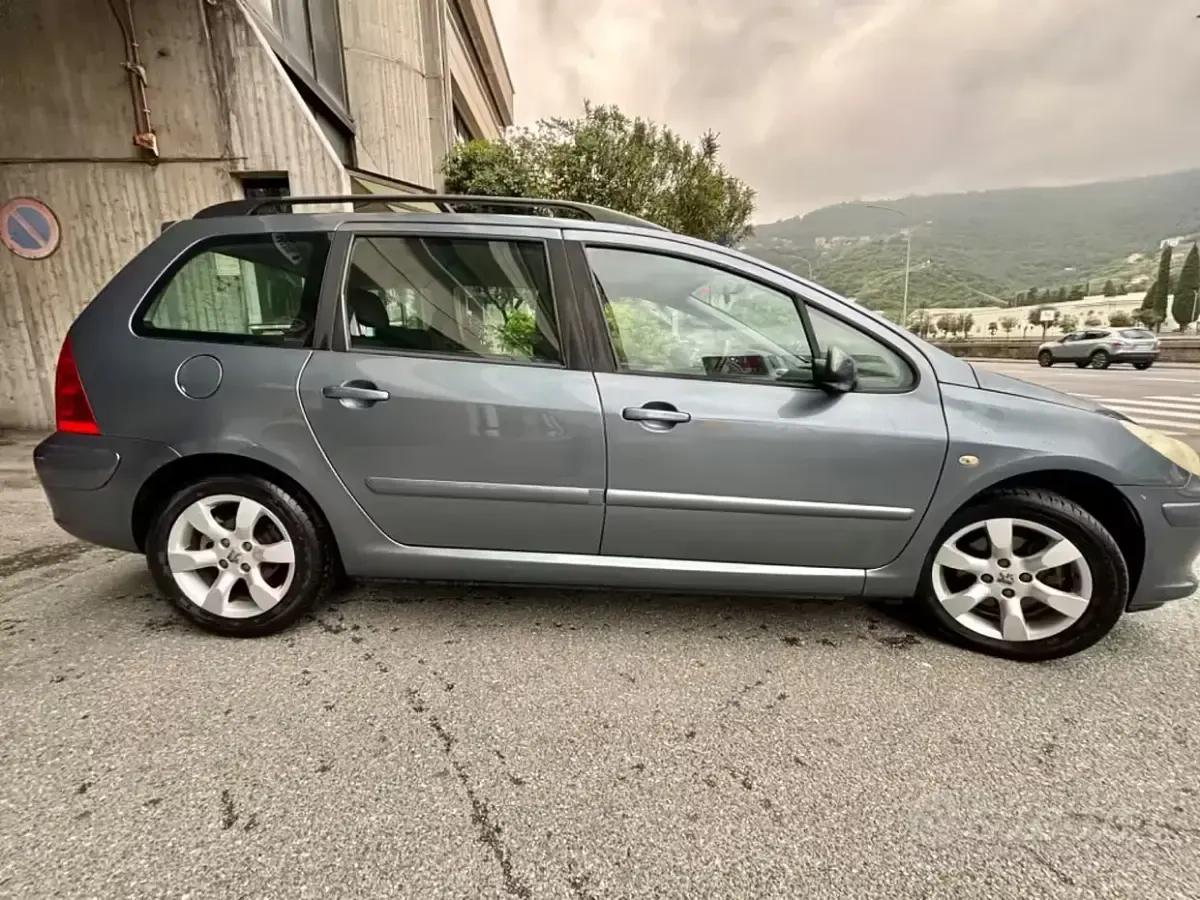 Gebraucht Peugeot 307 90 PS (66 kW) 2006 Grau Kombi