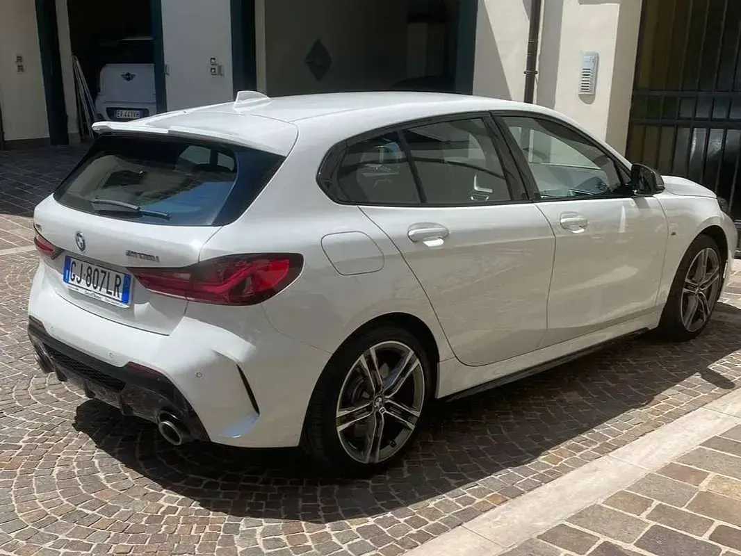 Usata BMW M135 Comfort Edition 306 CV (225 kW) 2020 Bianco Utilitaria