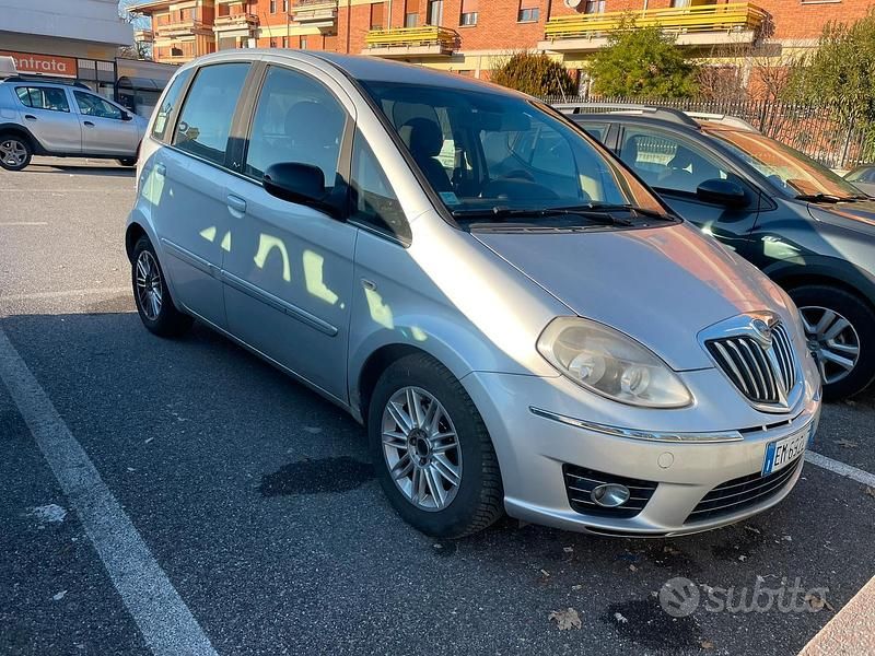 Usata Lancia Musa 95 CV (69 kW) 2012 Monovolume