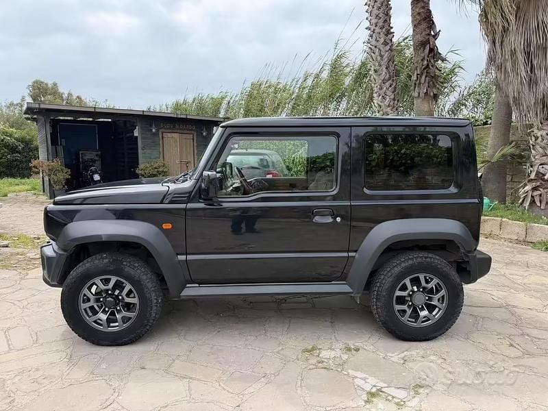 Usata Suzuki Jimny 102 CV (75 kW) 2019 Nero SUV