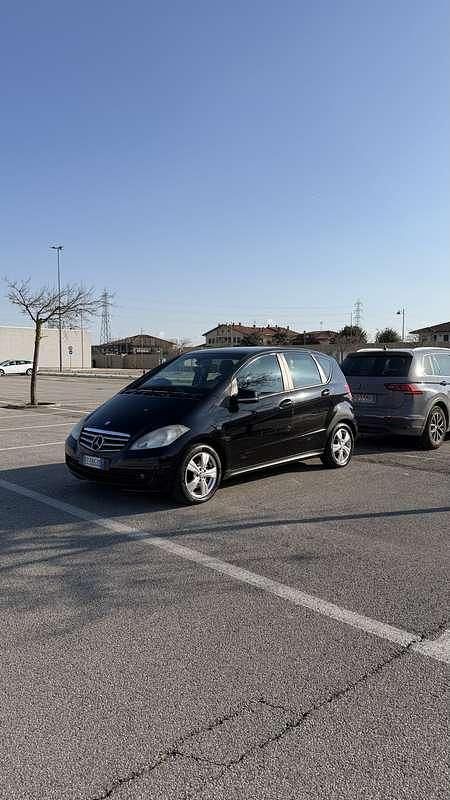 Usata Mercedes A180 109 CV (80 kW) 2010 Berlina