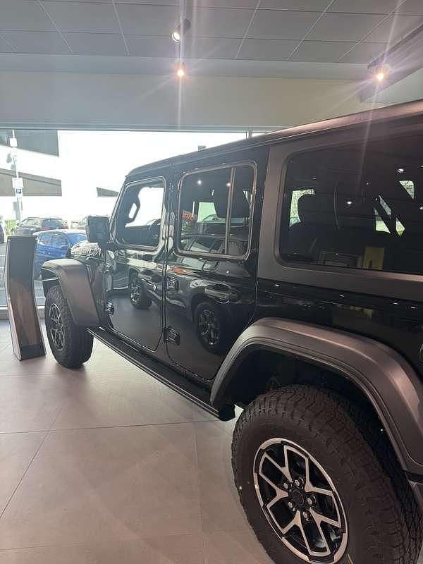 Usata Jeep Wrangler 272 CV (200 kW) 2025 Nero SUV