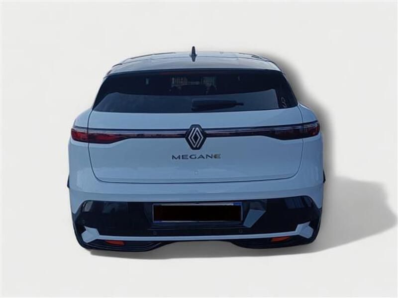 Käytetty Renault Megane E-Tech Techno 55 kW (75 HP) 2023 Valkoinen Coupe - kaksiovinen