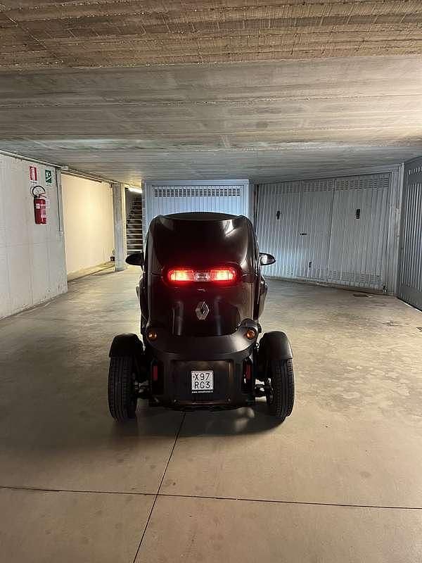 Usata Renault Twizy 12 kW (17 CV) 2019 Nero Utilitaria