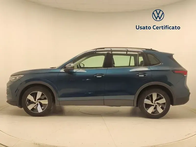 Usata VW Tiguan Life 204 CV (150 kW) 2024 Blu/azzurro SUV