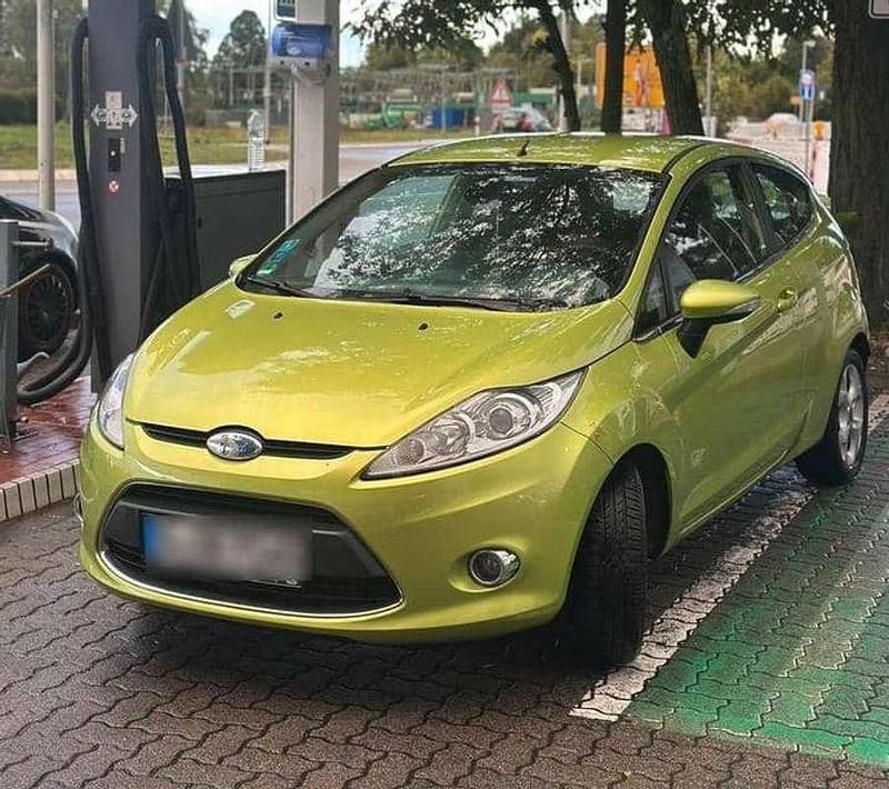 Usata Ford Fiesta 95 CV (69 kW) 2011 Berlina