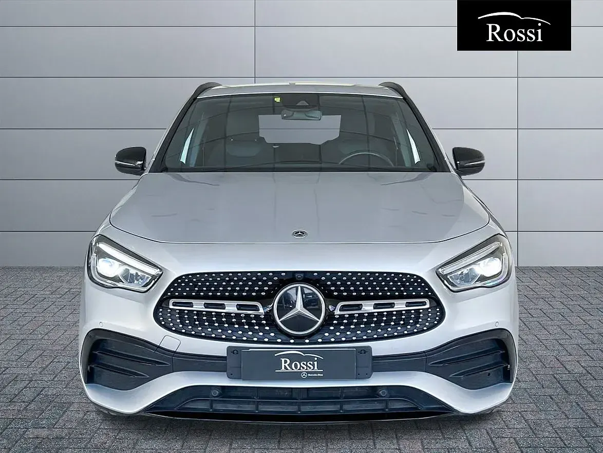 Usata Mercedes GLA180 Premium 116 CV (85 kW) 2021 Nero SUV