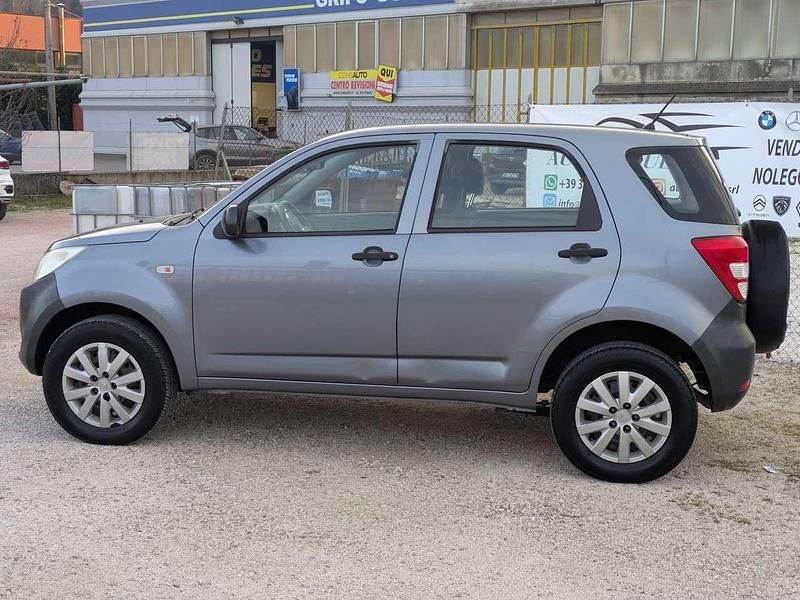 Usata Daihatsu Terios 105 CV (77 kW) 2008 Grigio SUV