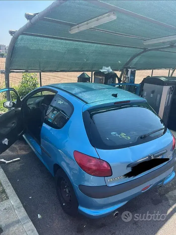 Usata Peugeot 206 75 CV (55 kW) 2001 Blu Berlina