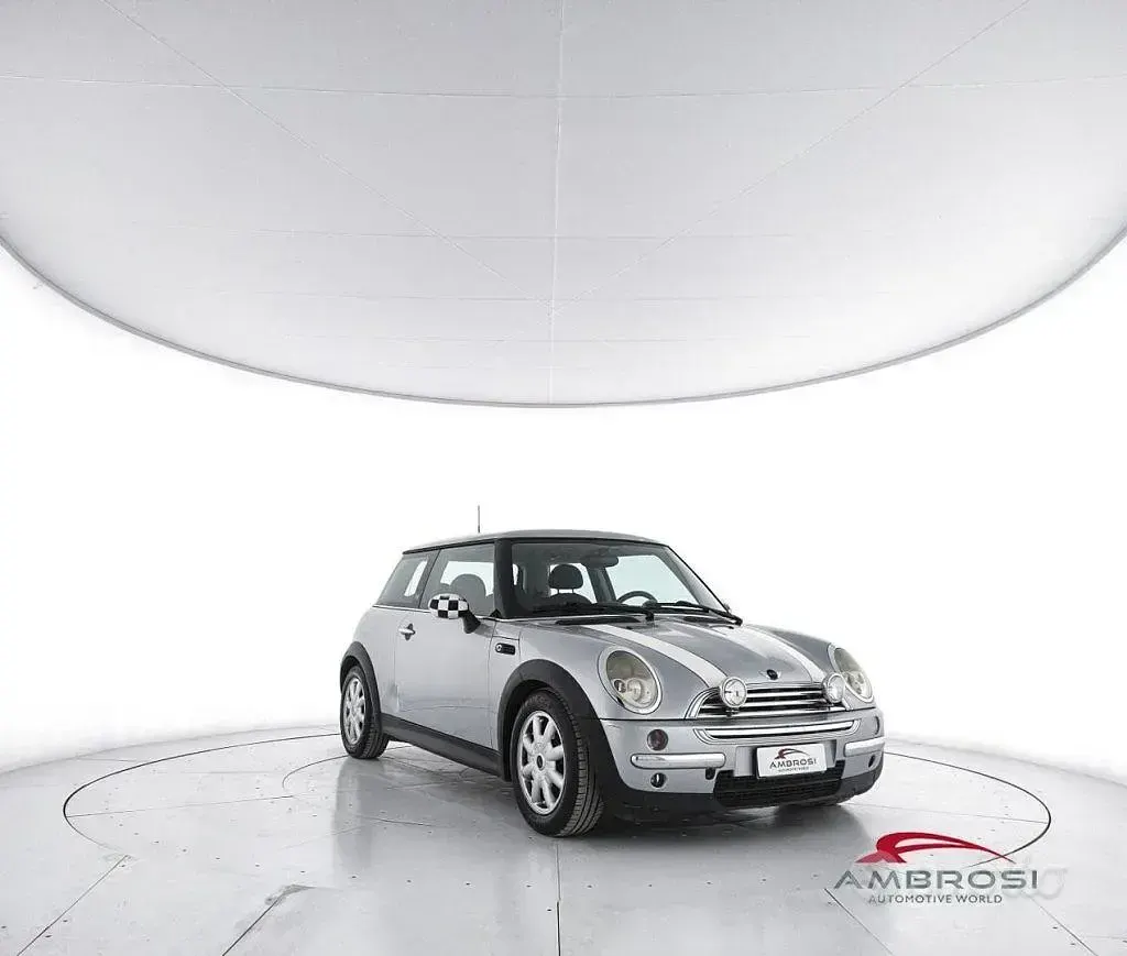 Begagnad Mini One D 75 HK (55 kW) 2003 Grå Halvkombi