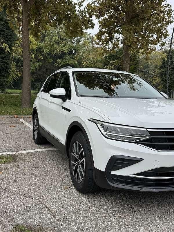 Usata VW Tiguan Life 150 CV (110 kW) 2020 Bianco SUV