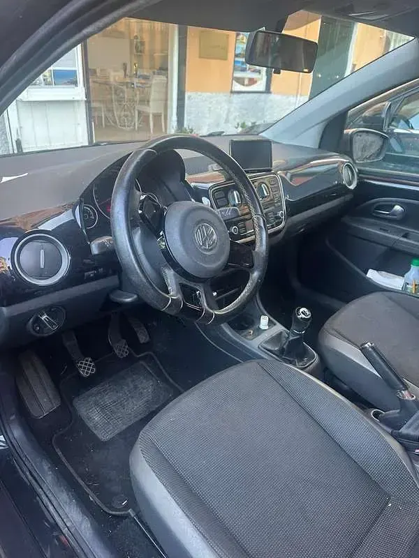 Usata VW up! Highline 75 CV (55 kW) 2012 Nero Utilitaria