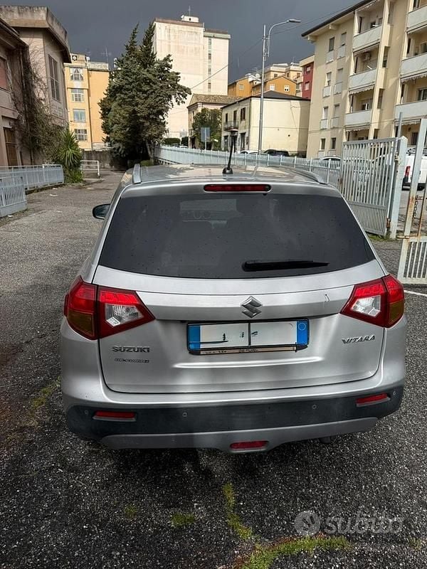 Usata Suzuki Vitara Cool 120 CV (88 kW) 2015 Grigio SUV
