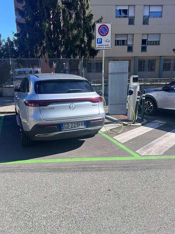 Usata Mercedes EQC400 Sport Edition 300 kW (408 CV) 2020 SUV