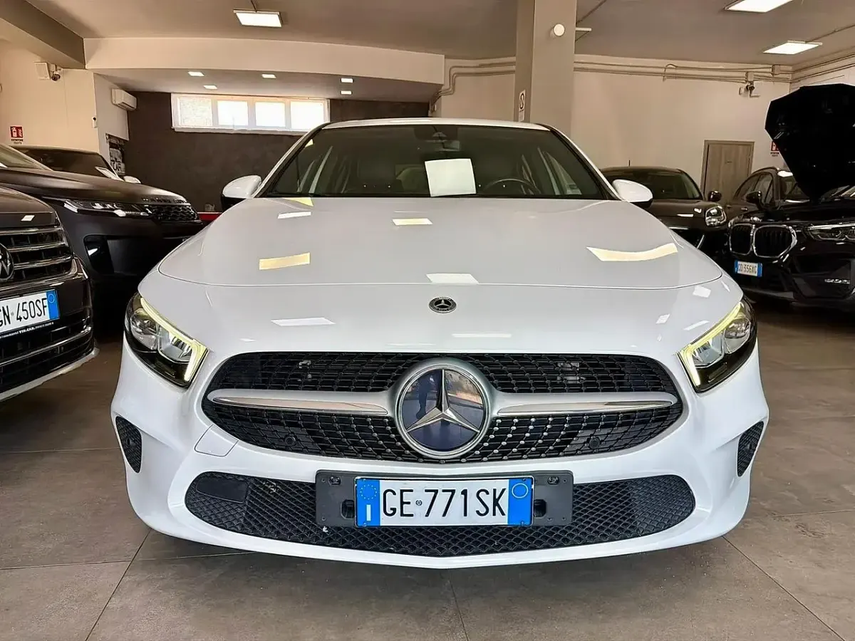 Usata Mercedes 180 115 CV (84 kW) 2021 Bianco Berlina