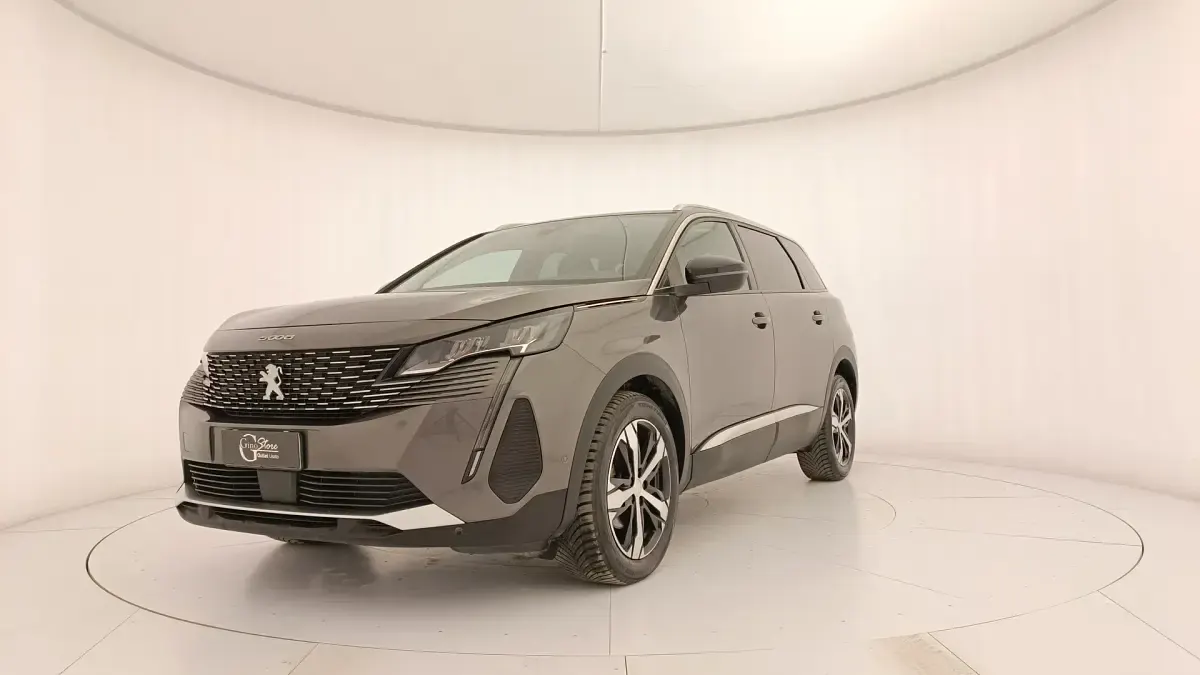 Second-hand Peugeot 5008 Allure 131 CP (96 kW) 2022 SUV