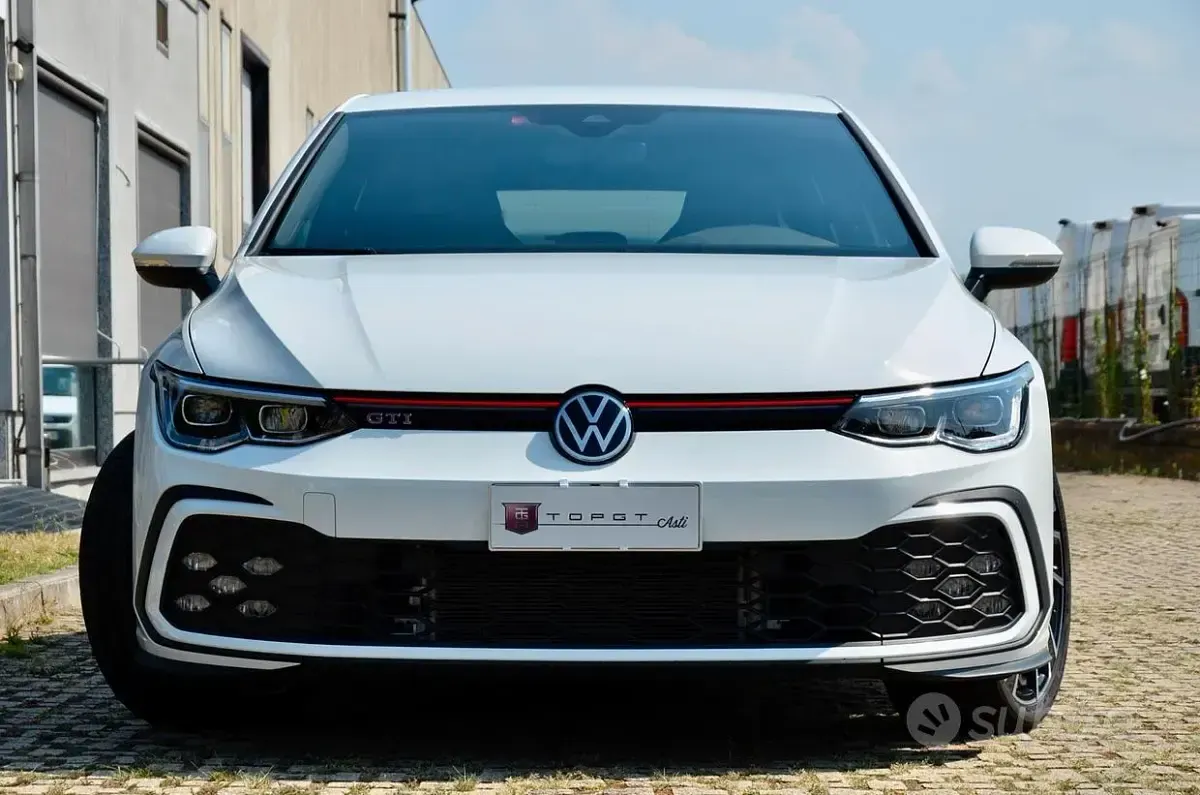 Usata VW Golf VIII GTI 245 CV (180 kW) 2020 Bianco Berlina