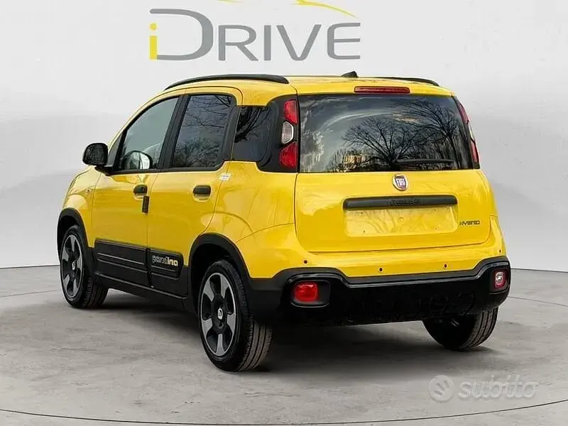 Nuova Fiat Panda Cross Cross 69 CV (50 kW) 2025 Giallo Utilitaria
