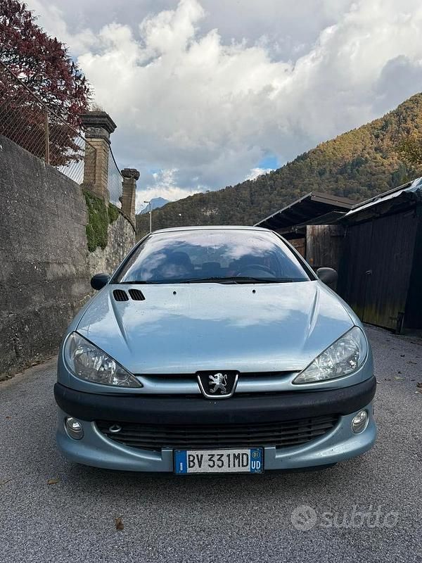 Usata Peugeot 206 69 CV (50 kW) 2001 Berlina