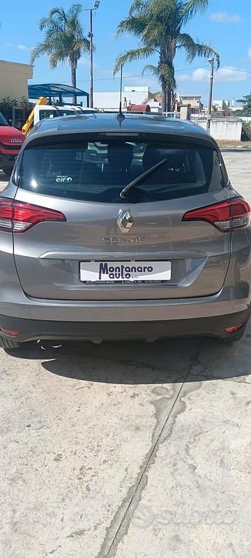 Usata Renault Scénic IV Intens 120 CV (88 kW) 2019 Grigio Monovolume