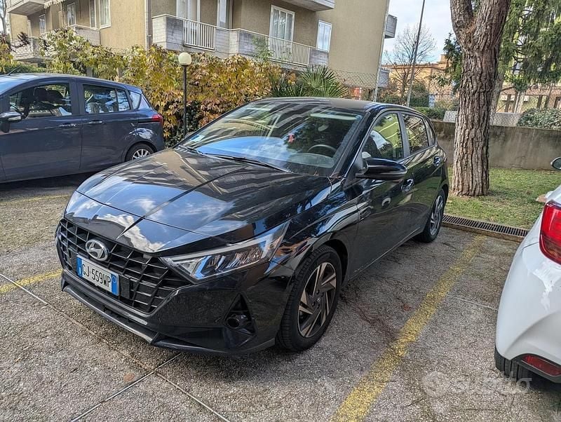 Nero Usata 2022 Hyundai i20 Tre volumi | 15.000 € - Immagine 1/4
