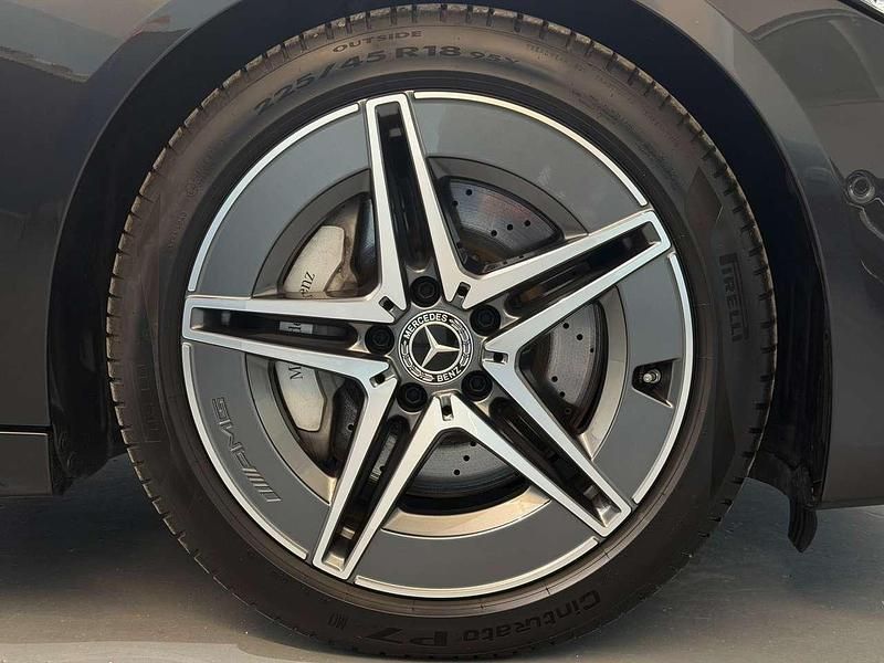 Begagnad Mercedes C300e AMG Line Premium 265 HK (194 kW) 2025 Grå Kombi