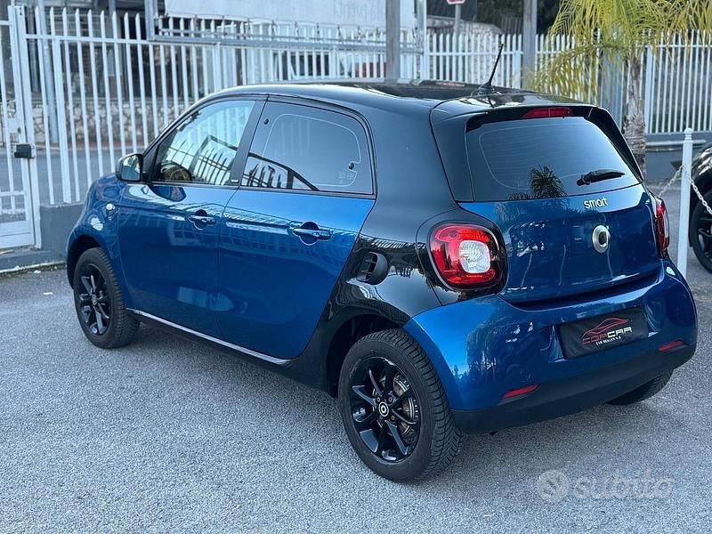 Usata Smart ForFour Passion 71 CV (52 kW) 2019 Blu Utilitaria