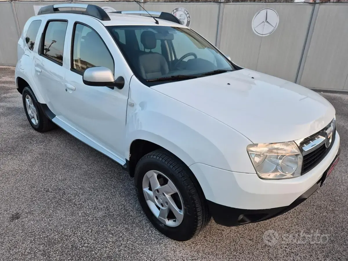 Usata Dacia Duster 105 CV (77 kW) 2011 Bianco SUV
