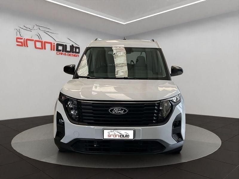 Usata Ford Tourneo Courier Titanium 124 CV (91 kW) 2025 Bianco Monovolume