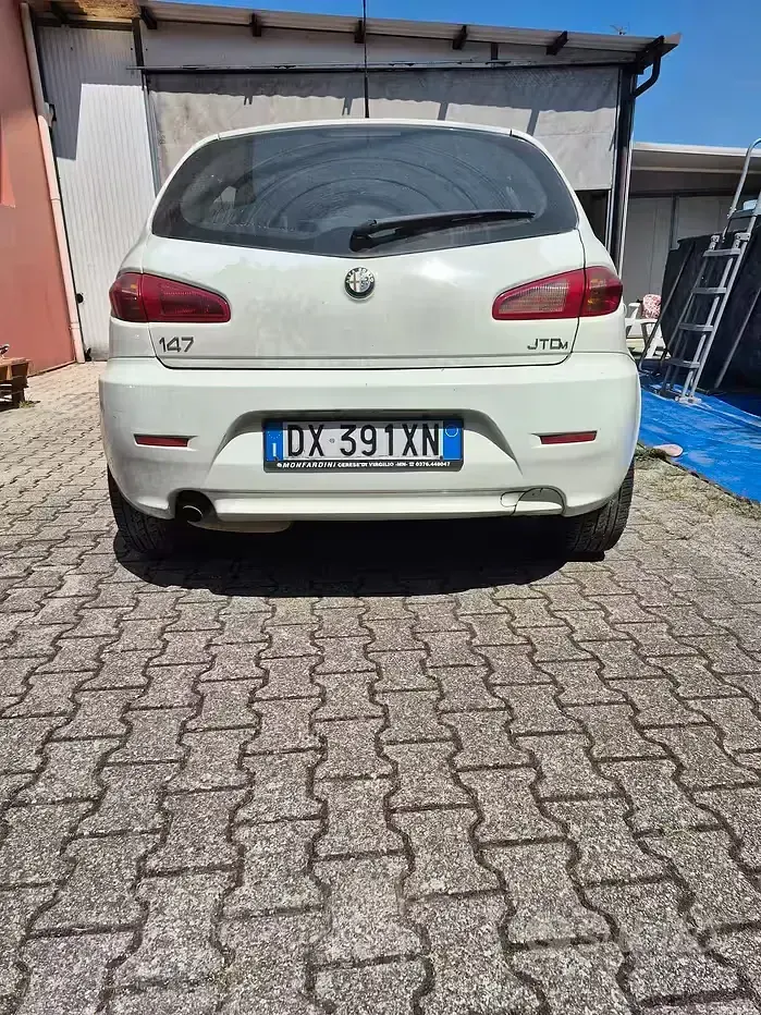 Usata Alfa Romeo 147 120 CV (88 kW) 2009 Utilitaria
