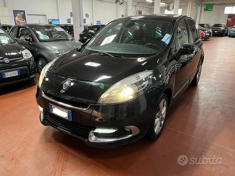Nero Usata 2012 Renault Scénic Monovolume | 6600 € (Buon prezzo) - Immagine 1/4