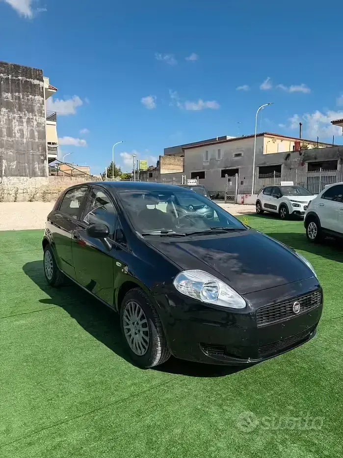 Brugt Fiat Punto Active 69 HK (50 kW) 2011 Sort Hatchback