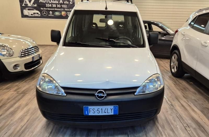 Usata Opel Combo 75 CV (55 kW) 2008 Bianco Monovolume