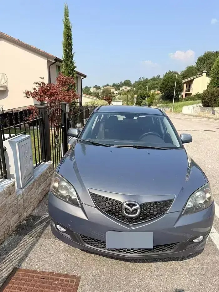 Usata Mazda 3 105 CV (77 kW) 2008 Grigio Berlina