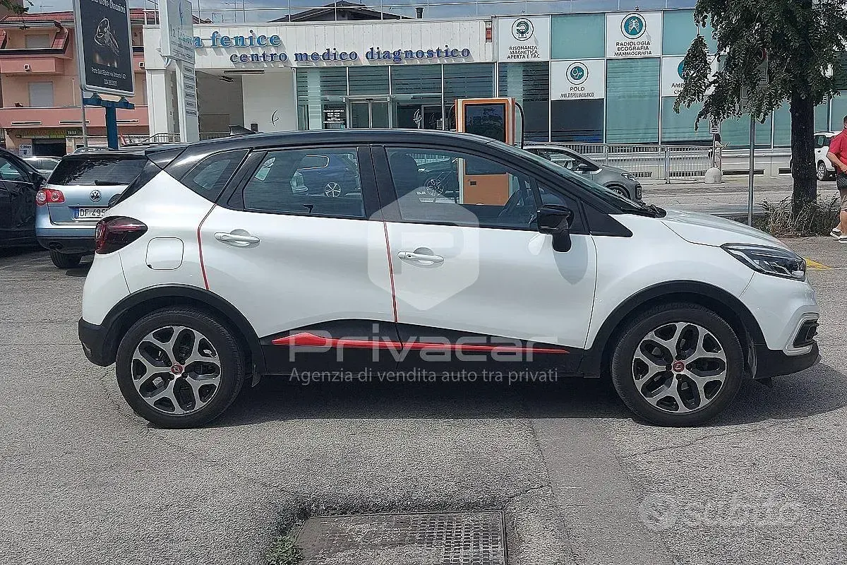 Usata Renault Captur Intens 90 CV (66 kW) 2018 Bianco SUV
