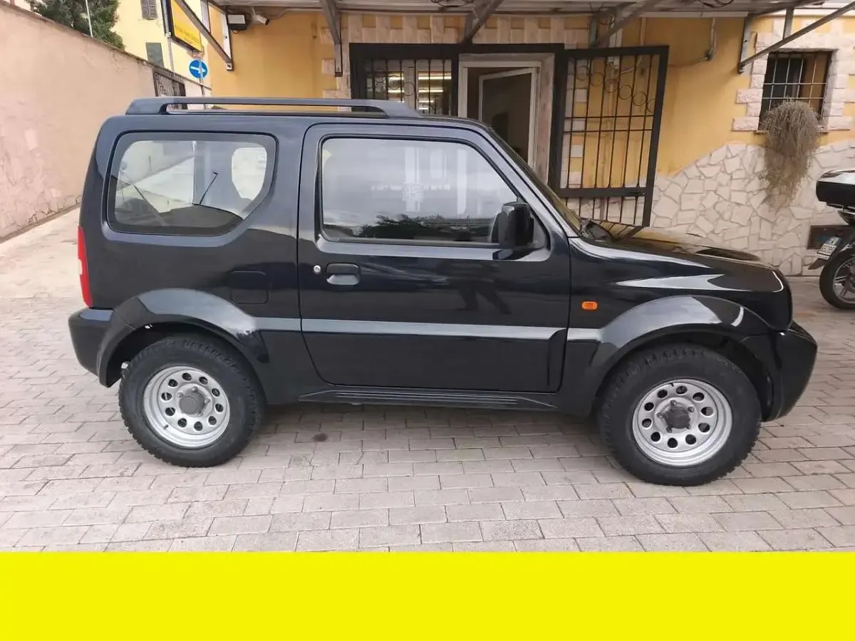 Usata Suzuki Jimny 86 CV (63 kW) 2012 Other SUV