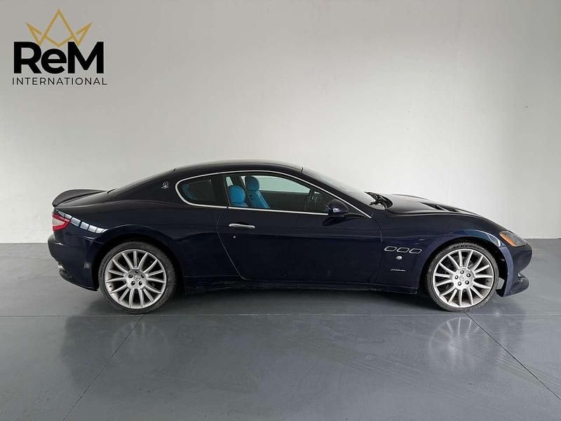 Usata Maserati Granturismo 450 CV (330 kW) 2009 Blu/azzurro Coupé