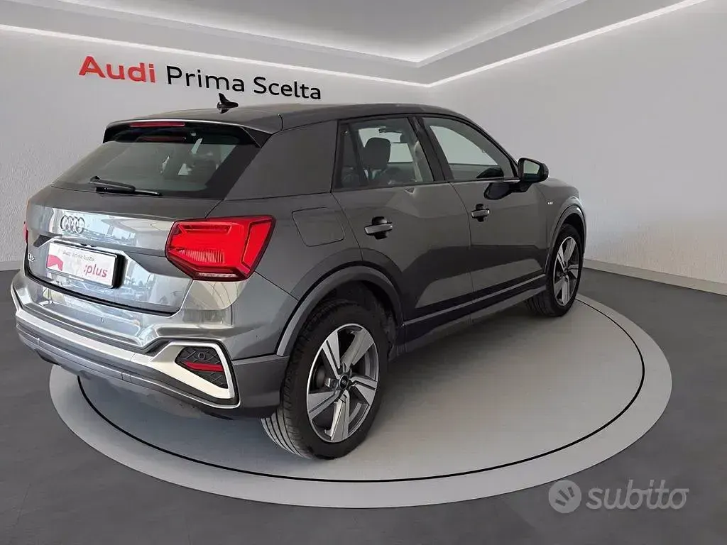 Usata Audi Q2 S-Line 116 CV (85 kW) 2023 Grigio daytona perla SUV