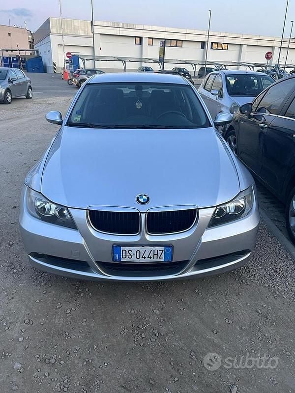 Usata BMW 318 2008 Grigio Berlina