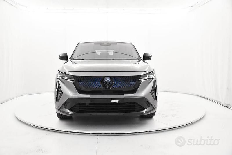 Usata Renault Rafale Esprit Alpine 199 CV (146 kW) 2024 Gris kqg +noir gne SUV