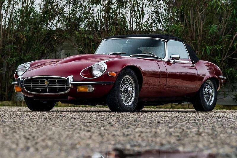 Usata Jaguar E-Type 272 CV (200 kW) 1974 Regency red Cabrio
