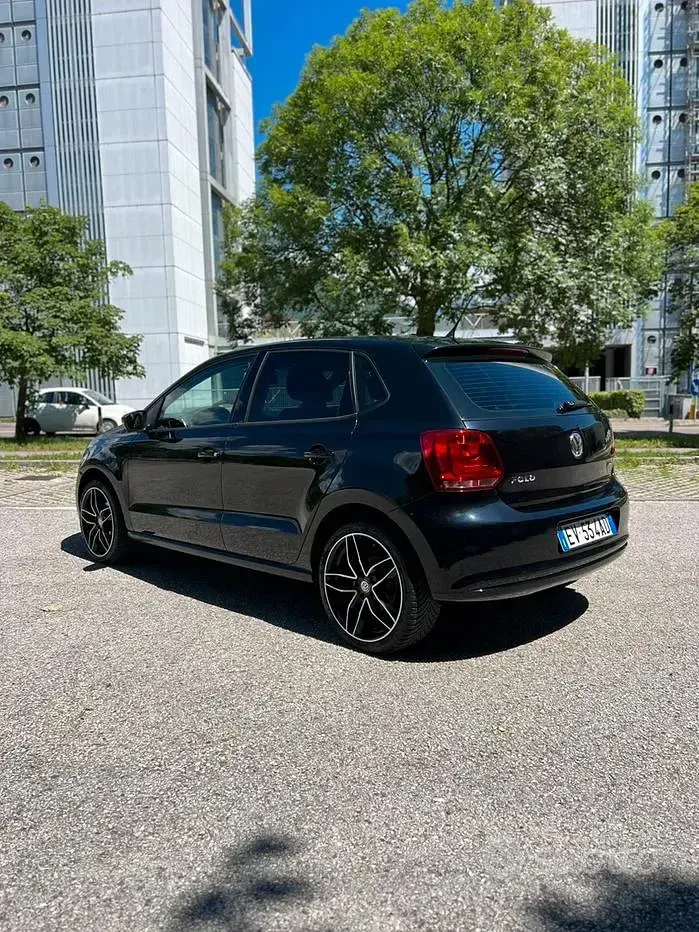Usata VW Polo 75 CV (55 kW) 2014 Nero Berlina