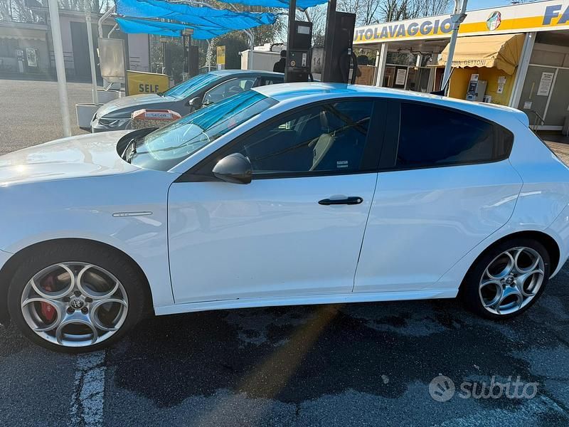 Usata Alfa Romeo Giulietta 120 CV (88 kW) 2020 Utilitaria