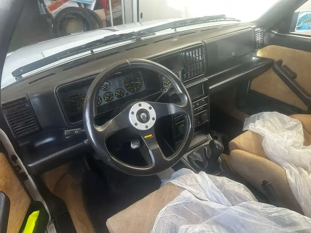 Usata Lancia Delta 211 CV (155 kW) 1994 Bianco Utilitaria