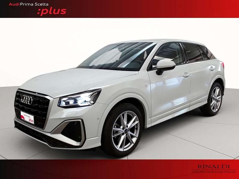 Bianco ghiacciaio metallizzato Usata 2025 Audi Q2 S-Line SUV | 31.900 € (Buon prezzo) - Immagine 1/4