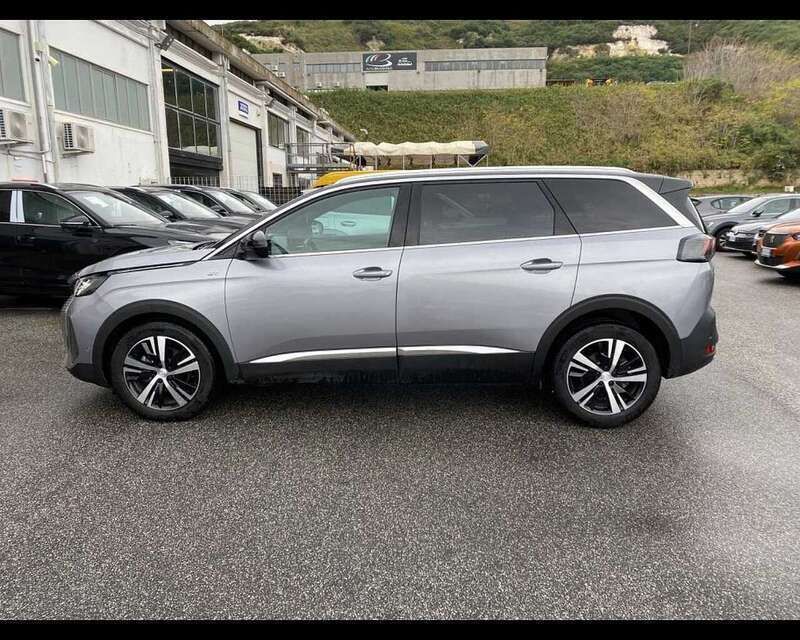 Usata Peugeot 5008 GT 131 CV (96 kW) 2023 Grigio Monovolume