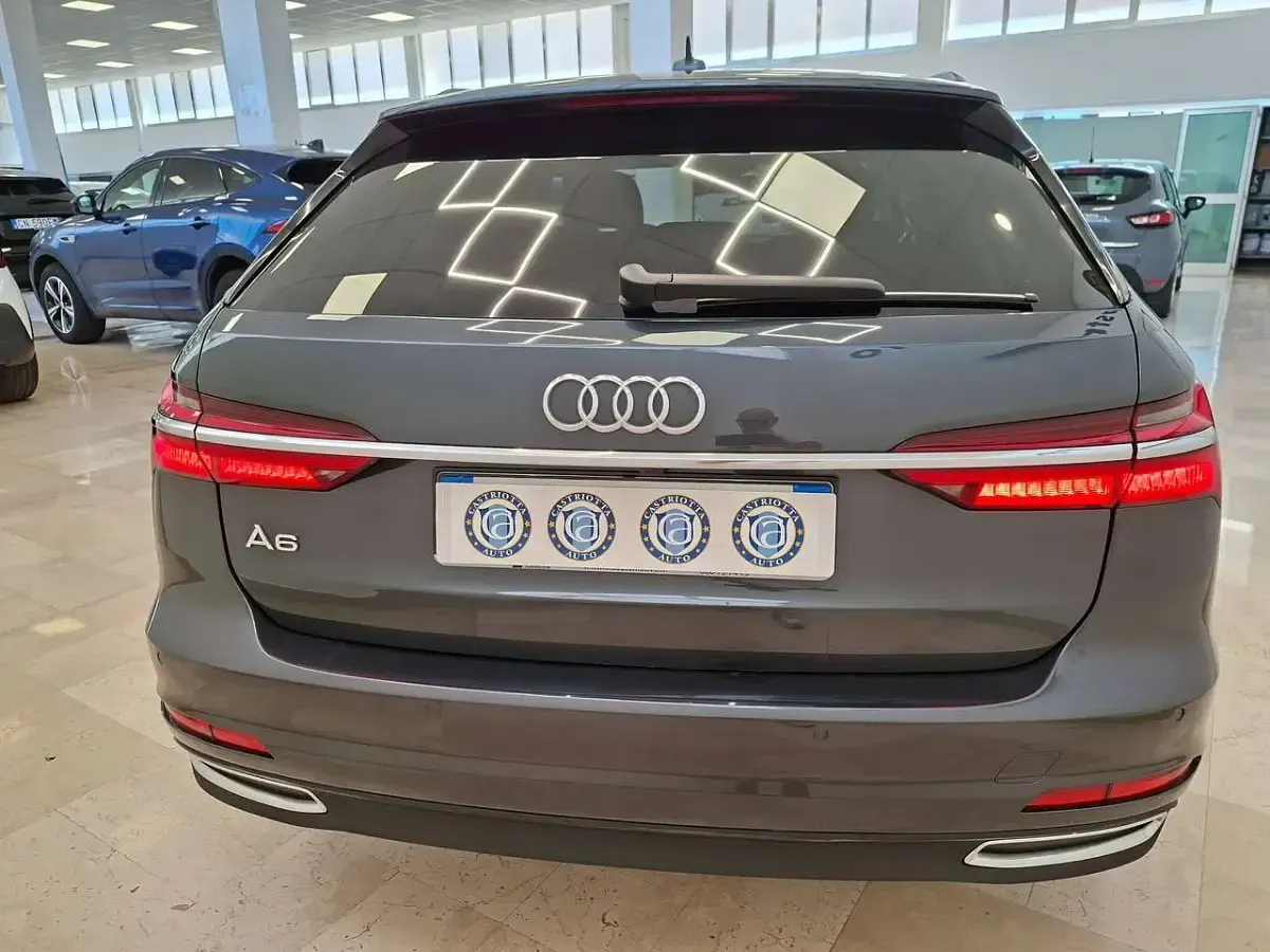 Usata Audi A6 Business Plus 204 CV (150 kW) 2023 Grigio manhattan Station wagon