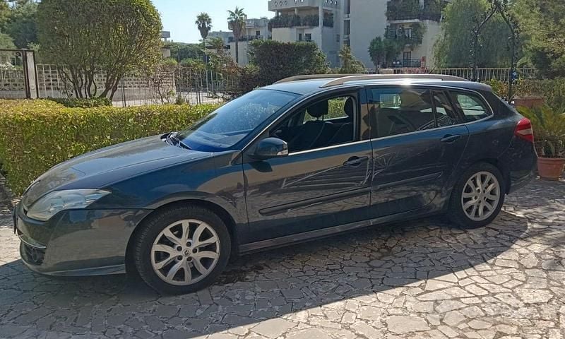 Usata Renault Laguna III 150 CV (110 kW) 2009 Grigio Berlina