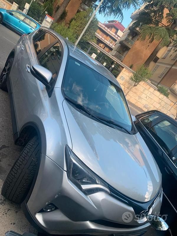 Usata Toyota RAV4 Business Edition 143 CV (105 kW) 2016 Argento SUV